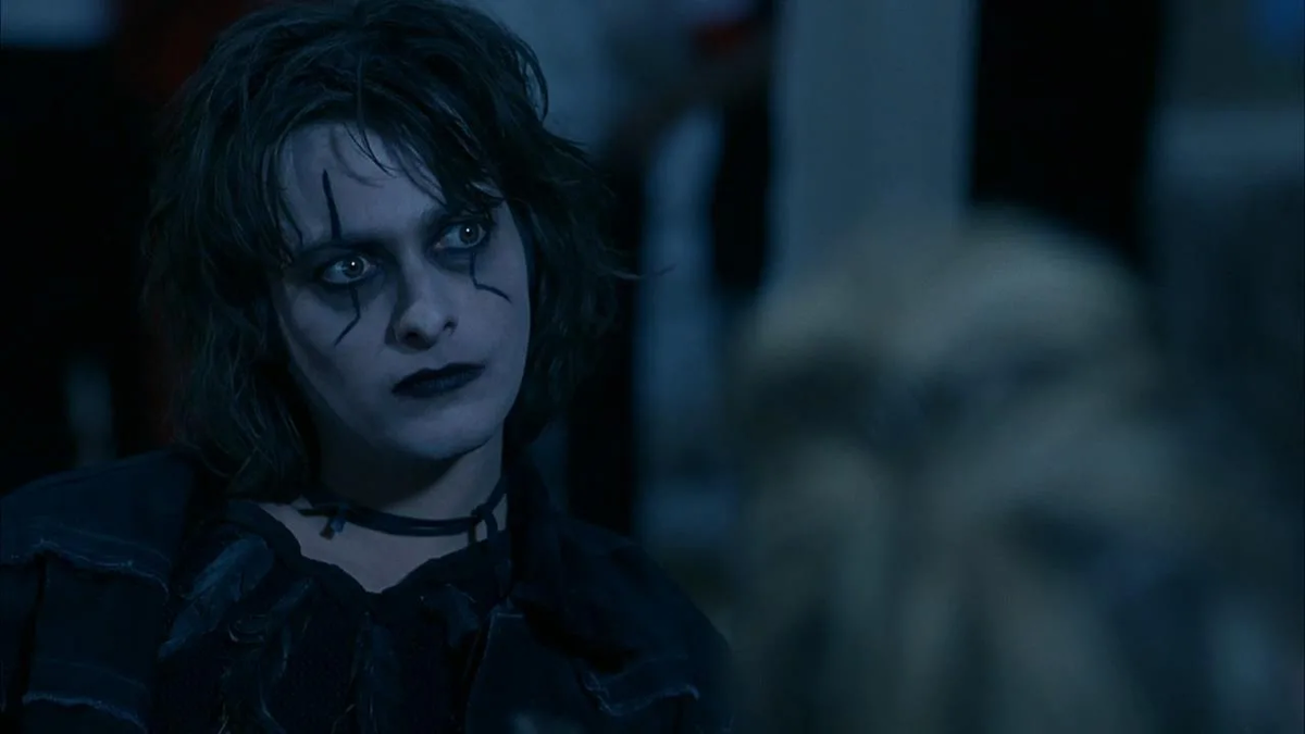 Crow 4. Большие черные птицы. Эдвард ферлонг ворон 4. 2005. Эдвард ферлонг ворон.