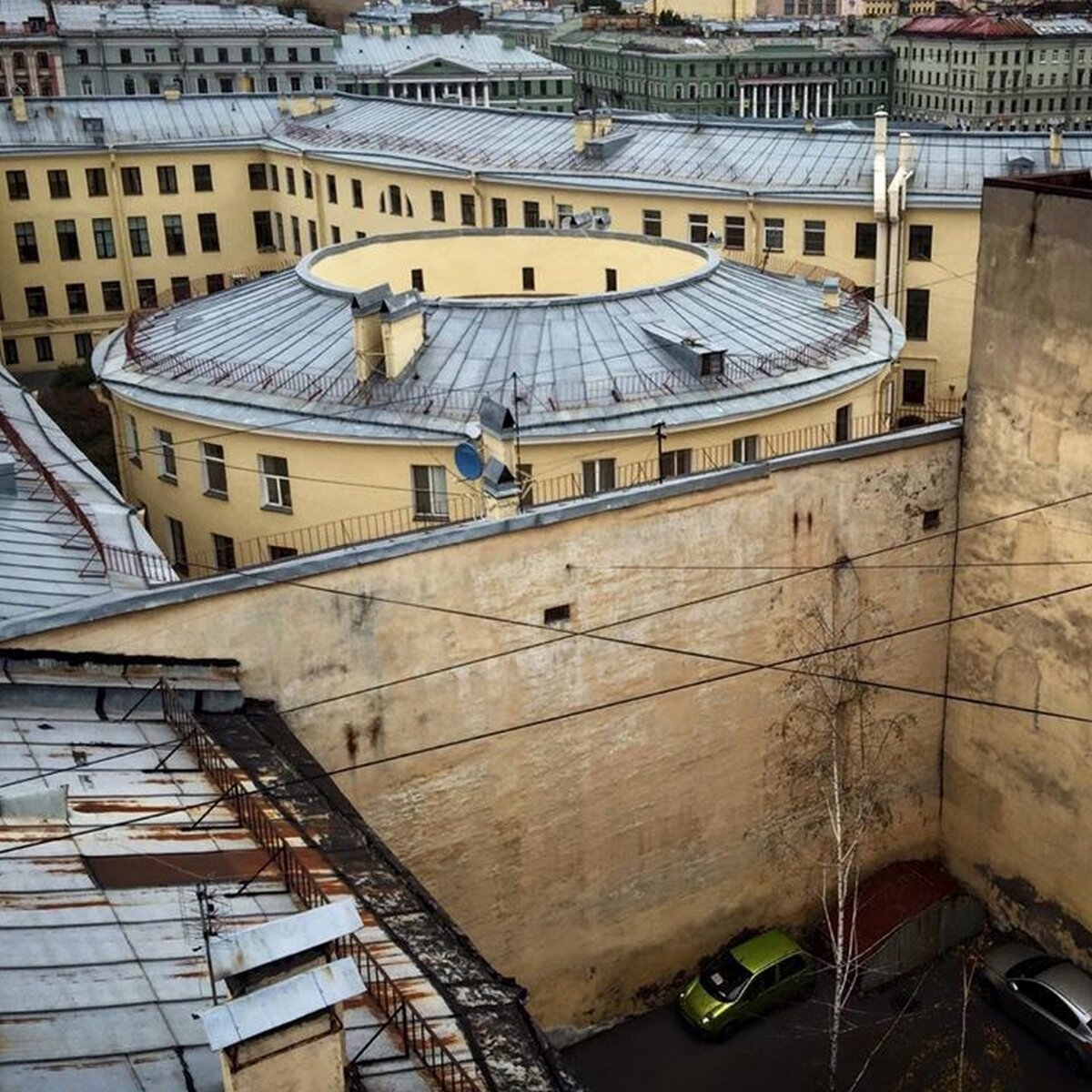 самый большой дом в санкт петербурге