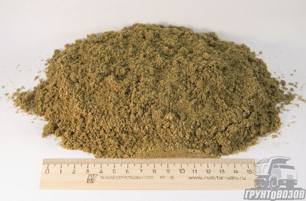 Образец очень мелкого эфельного песка, добываемого в Свердловской области