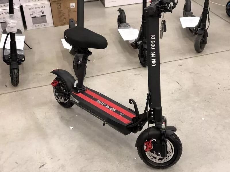 Так выглядит сам электросамокат