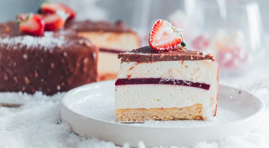 Торт Новое Птичье молоко от Анны Аксёновой (@goonnie), больше рецептов тортов на www.gastronom.ru