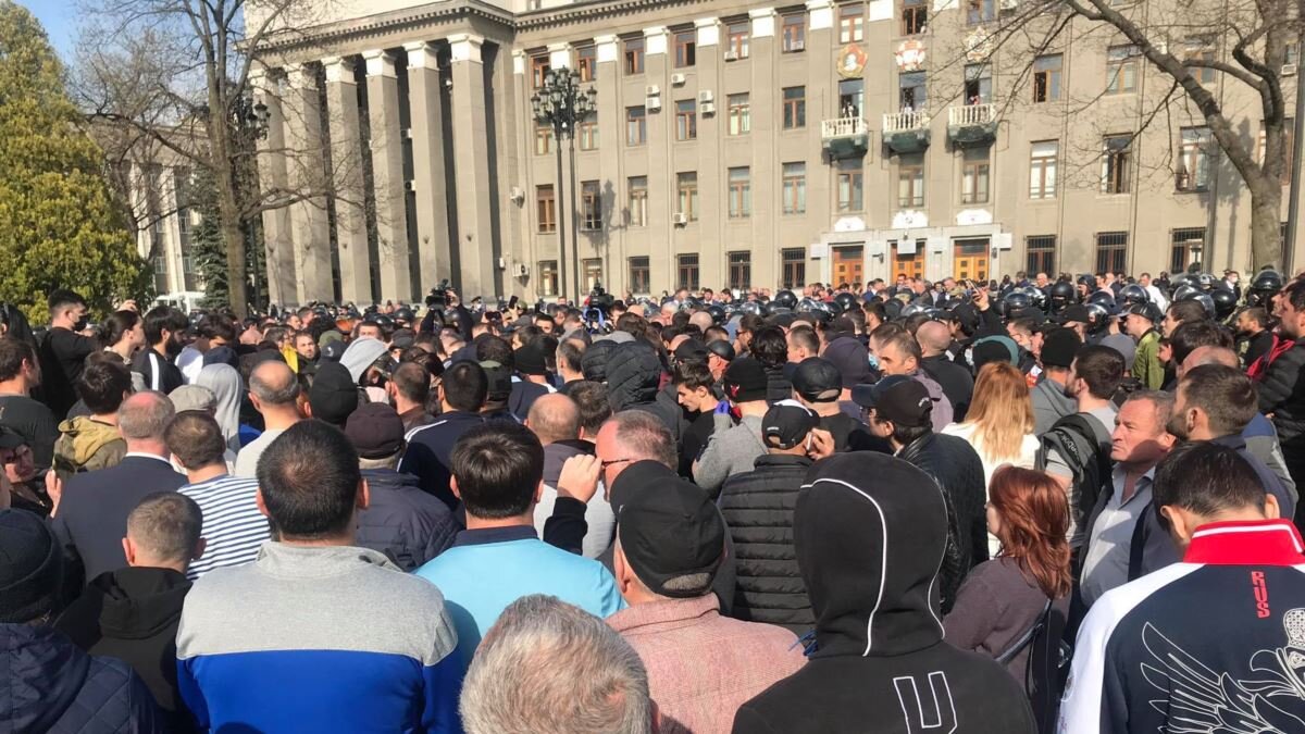 Стихийный митинг во Владикавказе 20.04.2020 