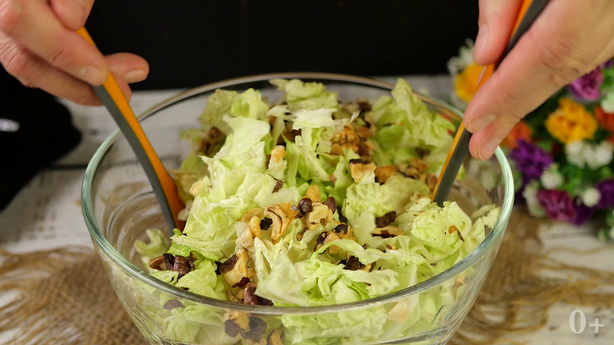 Салат на 8 Марта «КРАСОТКА» с грушей и курицей нереально вкусно. Нежный, яркий, готовится без майонеза. Удивление гостей гарантировано! Рецепт просто бомба. Настоящее объедение.-14