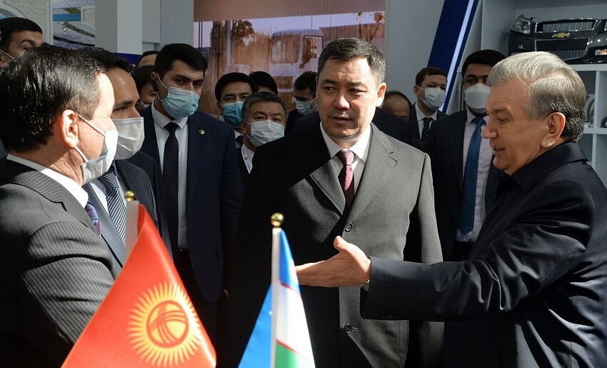 Президенты Кыргызстана и Узбекистана Садыр Жапаров и Шавкат Мирзиёев. Фото: president.kg