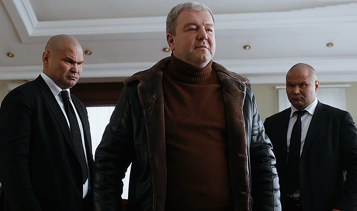 Кадр из сериала "Домашний арест".