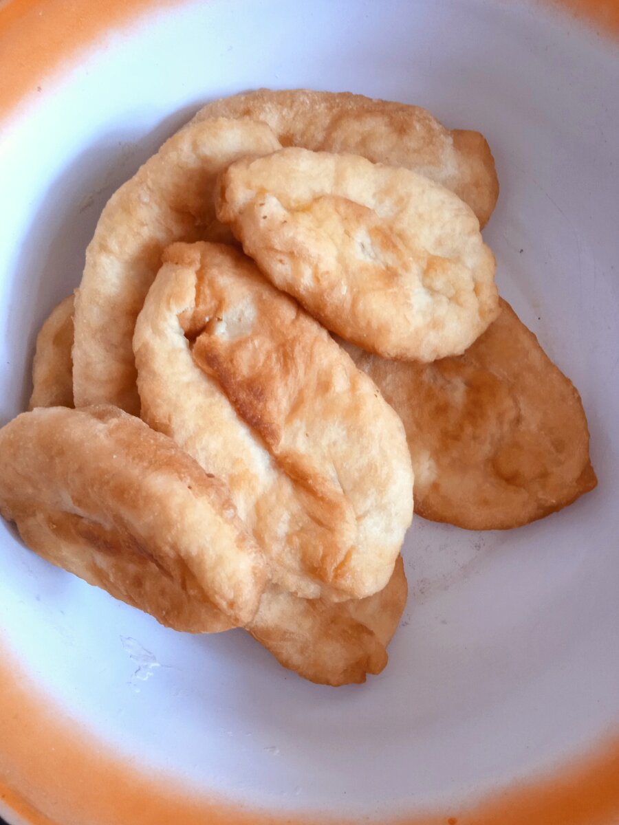 пирожки с творогом.