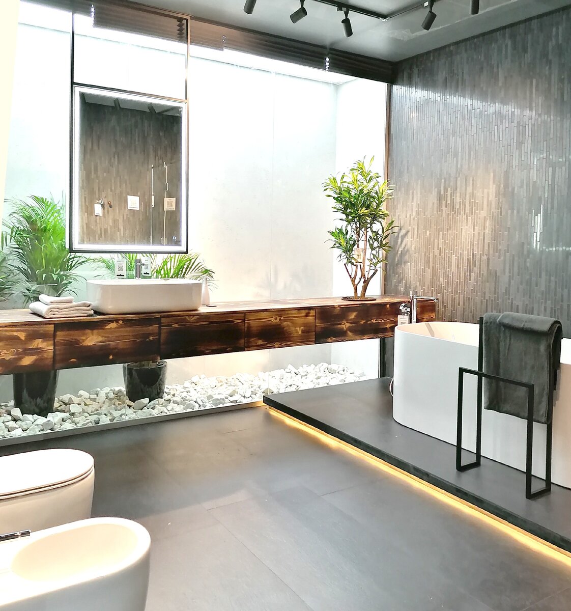  Фото с выставки Batimat 2020