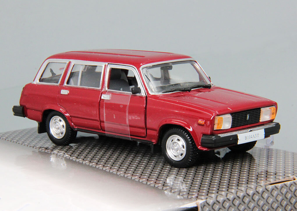 Ваз 2104 купил мне отец в "Ашане". Нравилась она мне безумна. Сейчас, конечно, стоит на полке, но с замятым левым передним крылом. Не спрашивайте о причинах. 