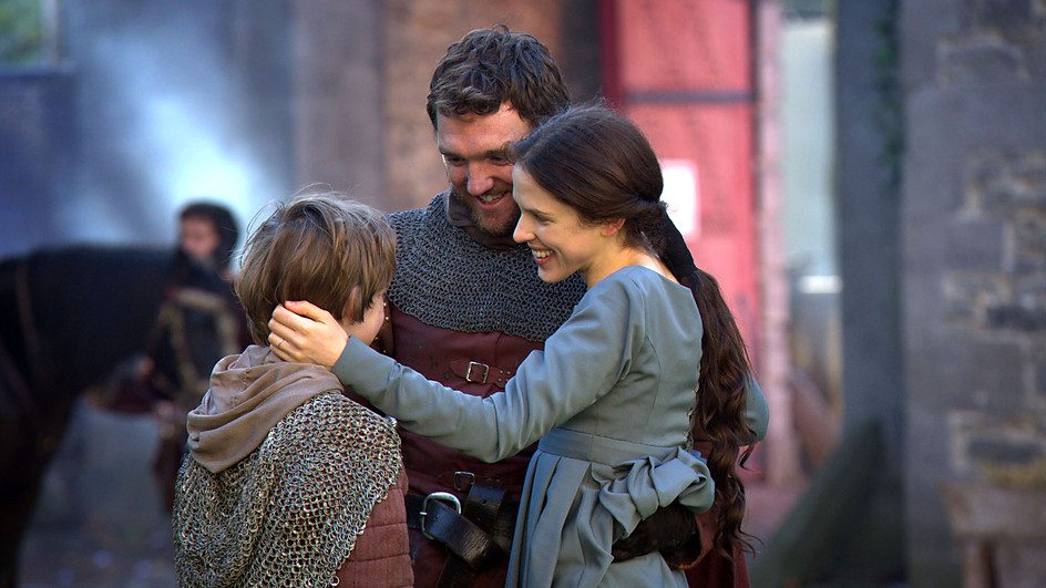 Джаспер Тюдор, Маргарет Бофорт и юный Генри Тюдор в сериале «Белая королева»