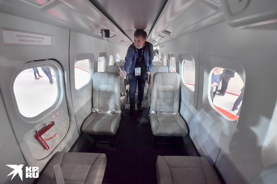     Легкий самолет «Байкал» способен взять на борт одновременно 9 пассажиров. Владимир ВЕЛЕНГУРИН