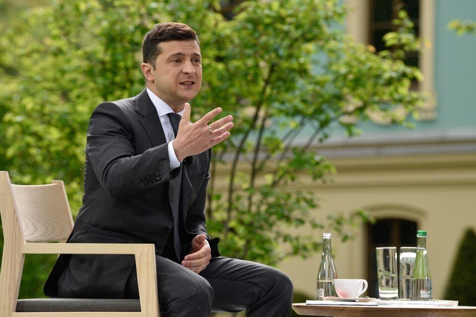     Зеленский подписал указ о всеобщей мобилизации на Украине  GLOBAL LOOK PRESS