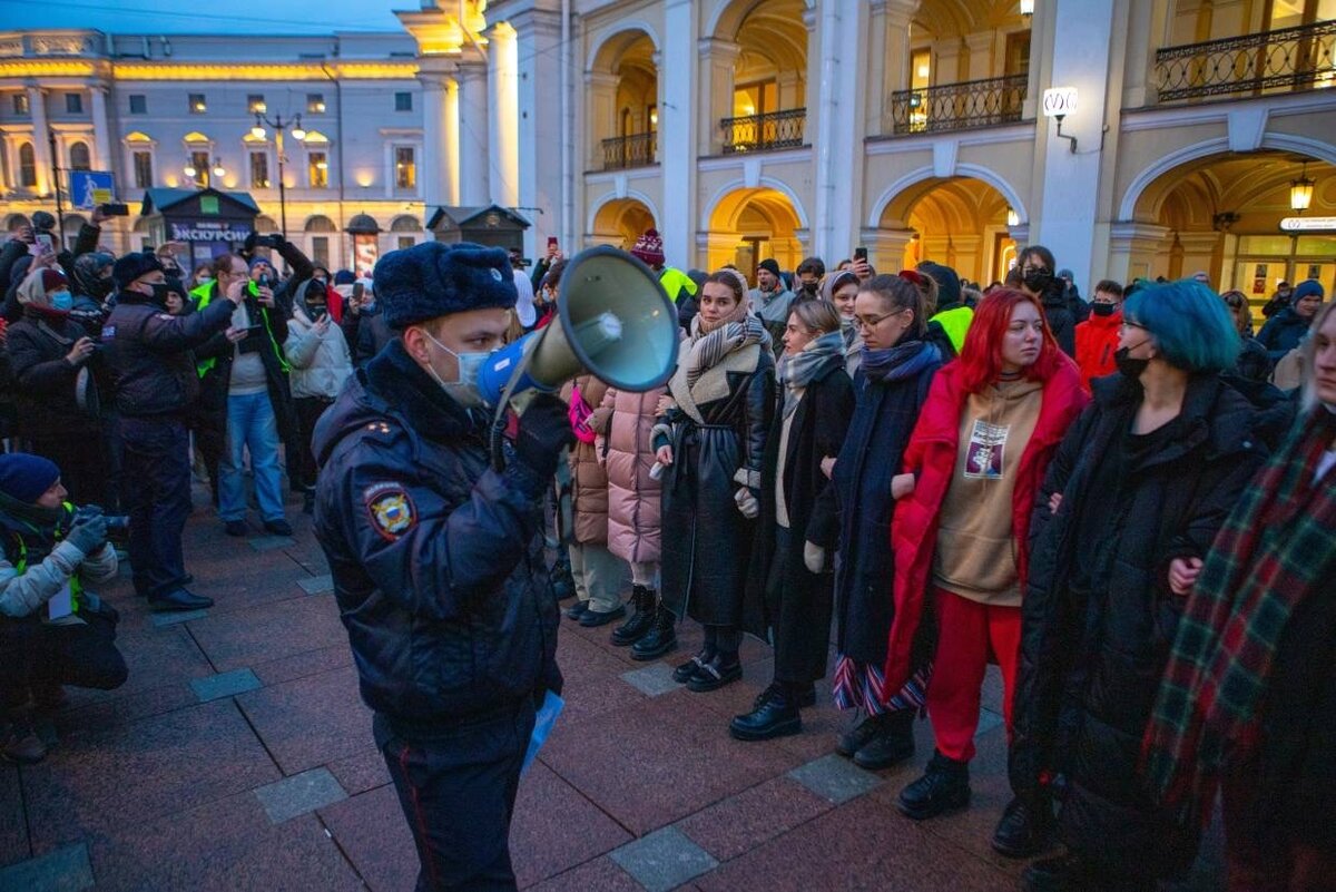 Несанкционированная демонстрация в Санкт Петербурге (фото из открытых источников)