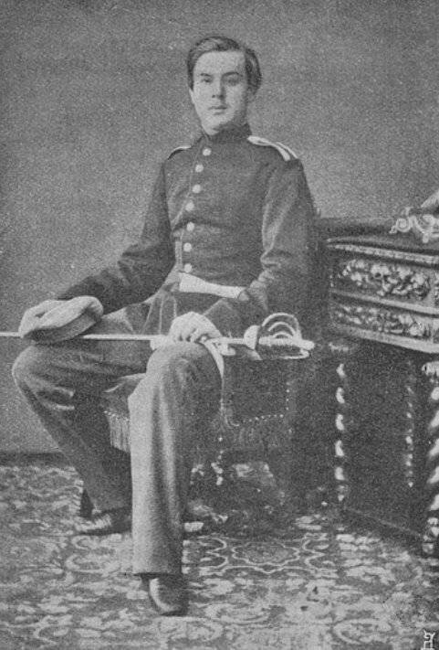 Скобелев юнкером.