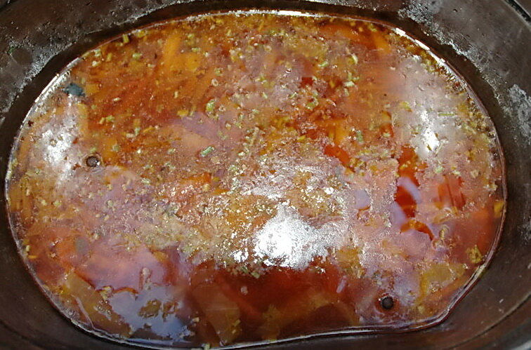 Борщ, приготовленный в котелке на костре (с дымком)