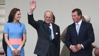 Памяти фото принца Филиппа с внуками, герцога эдинбургского: подборка лучших. Снимки разных лет, красивые и трогательные.