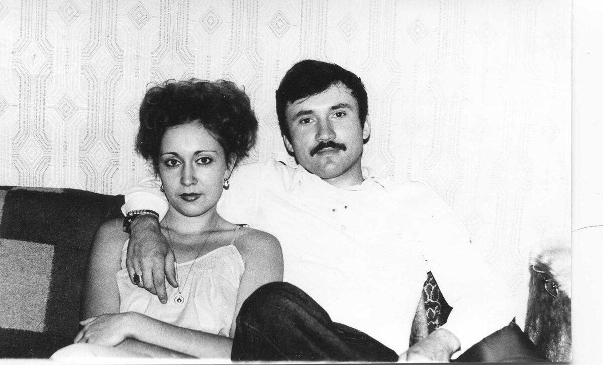 Мои родители. Маме здесь 23 года.