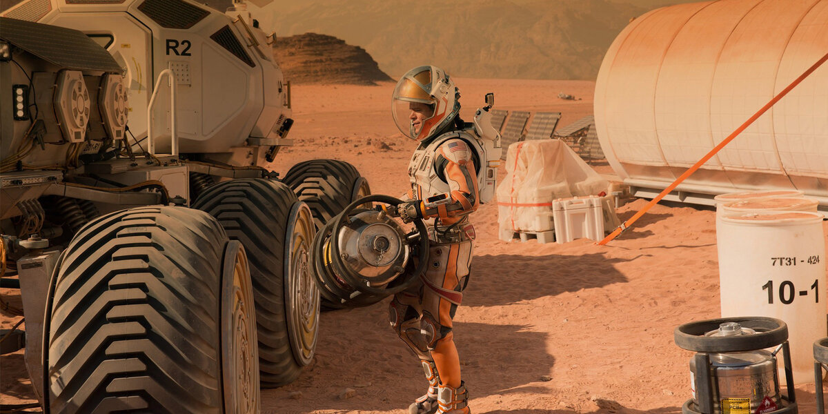 https://cdn.lifehacker.ru/wp-content/uploads/2015/09/the-martian-cover.jpg