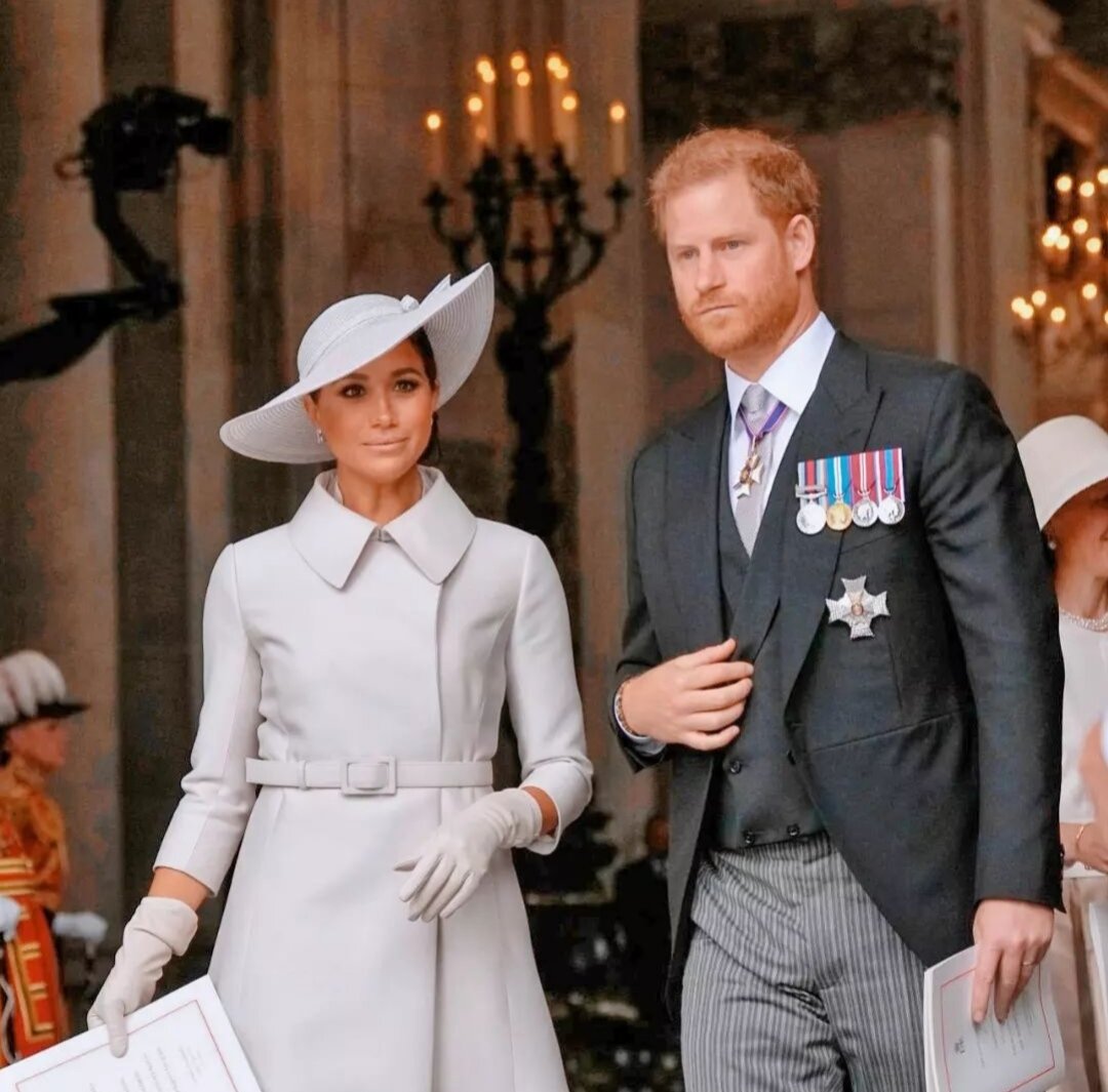 Тайна, нас ждёт тайна...