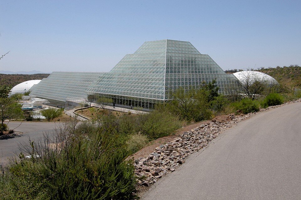     "Биосфера-2" была своего рода многофункциональным объектом  EAST NEWS