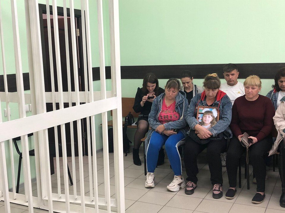     Родные погибших школьников Анна Перевощикова
