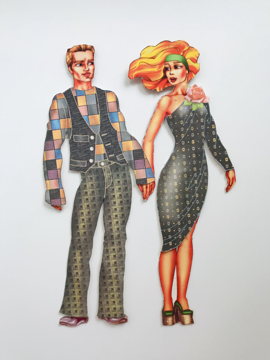 Оля сначала не хотела с Колей танцевать из-за его рубашки в квадратик, но тренер заставил.