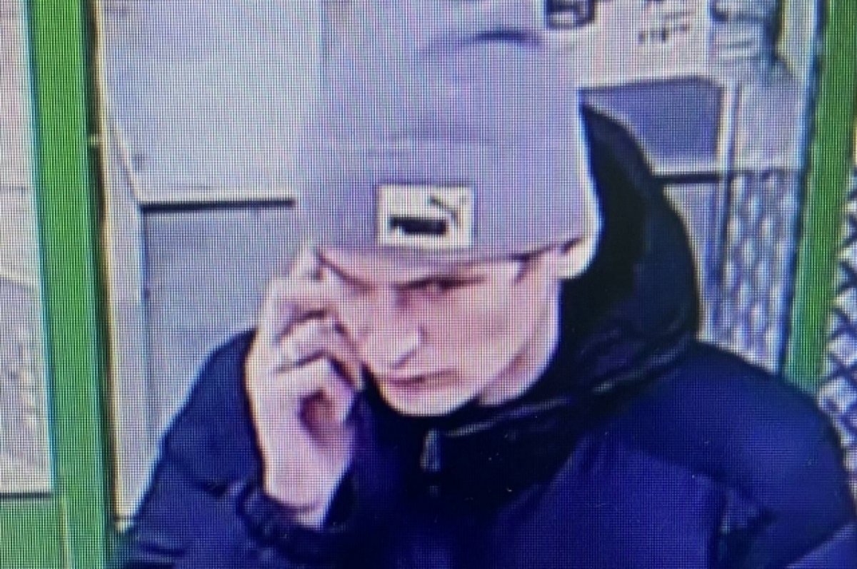    В Екатеринбурге полиция ищет мужчину, укравшего почти 20 кг орехов