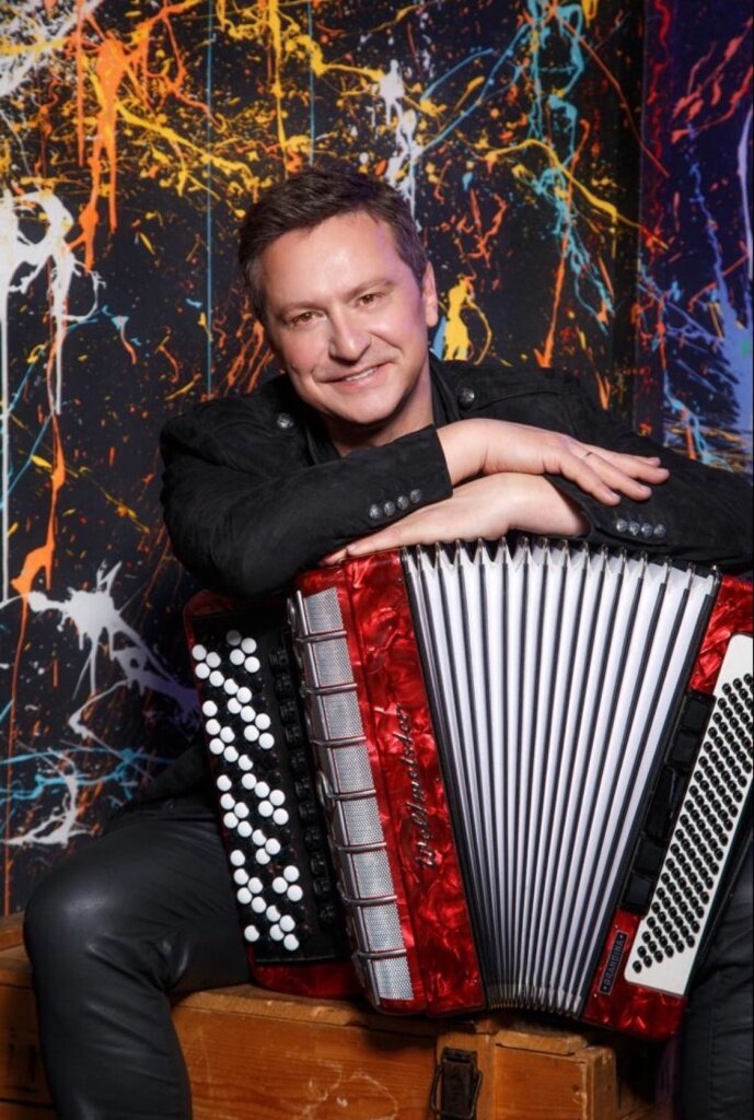 Дмитрий Симонов