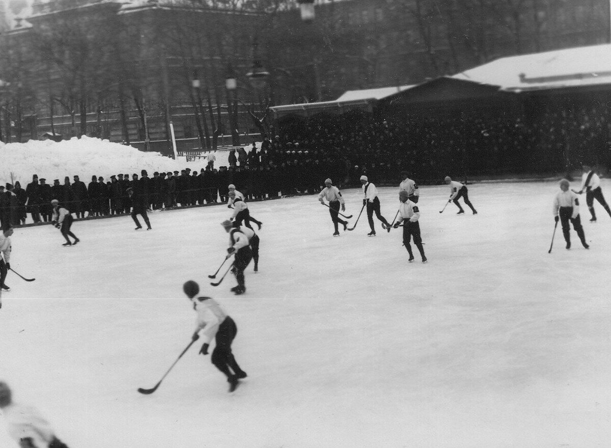 Состязания хоккеистов в Юсуповом саду. 17 февраля 1913 года