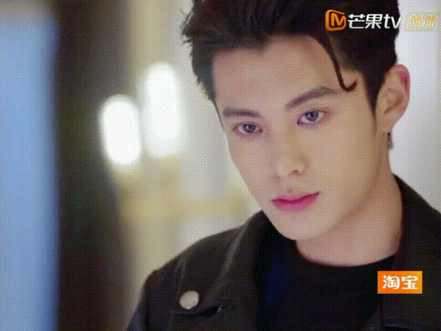 В одном взгляде Дао Мин Си  можно прочитать столько эмоций, что и говорить ничего не надо.