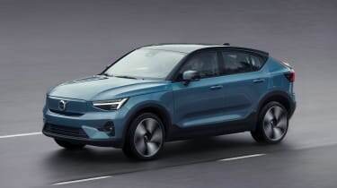 
Бренд стал хитом продаж своего небольшого внедорожника XC40 - и теперь компания надеется увеличить продажи второго из своего нового поколения моделей 40-й серии, которые будут конкурировать со всем, от Audi Q4 e-tron до модели Tesla. 3.