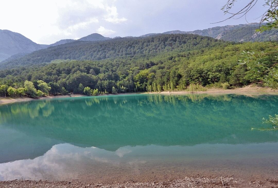 Фото бирюзовое озеро в крыму