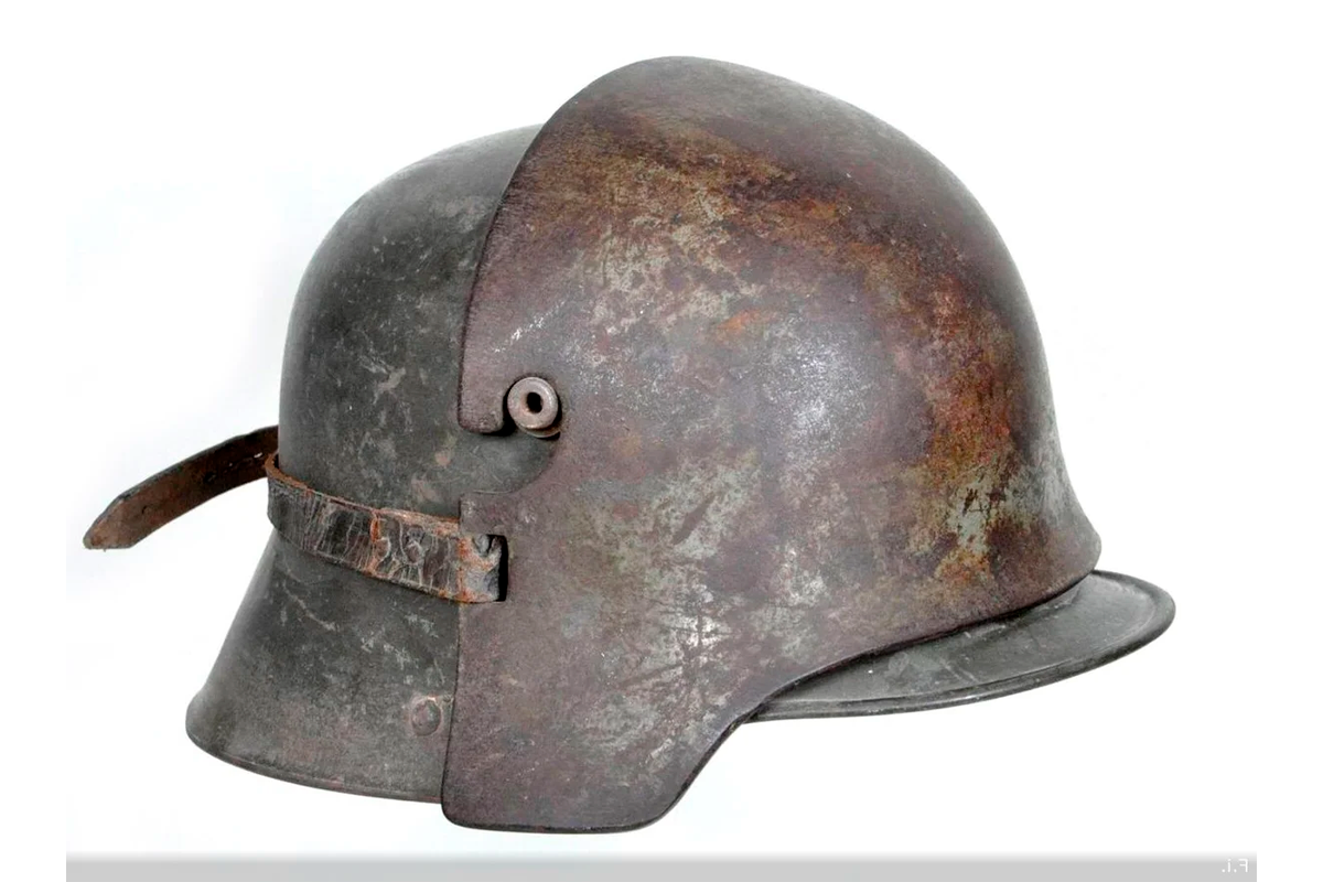 Каска м 1916