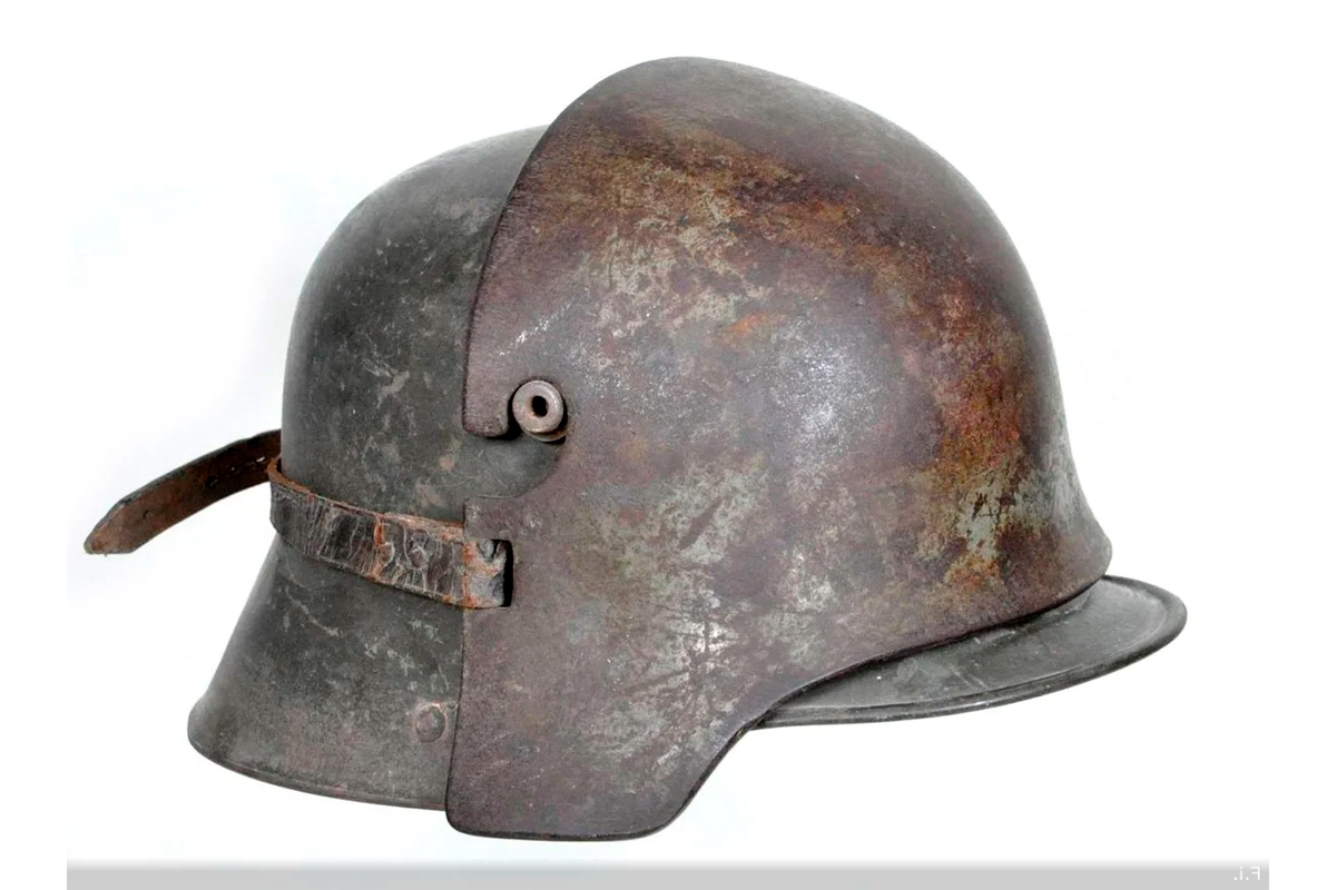 Каска рогач. Штальхельм м16. Stahlhelm m1916. Шлем м16 с налобником. Шлем Рогач.