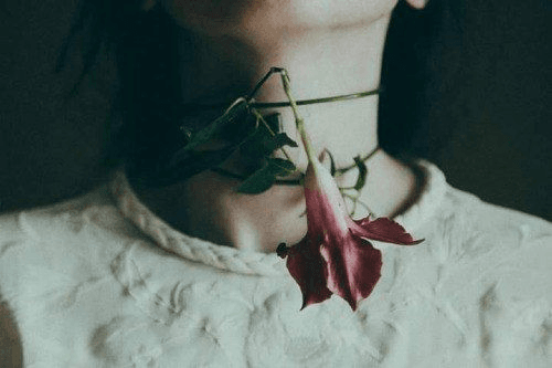 Источник: https://www.hashtap.com/@darina.dzhin/контроль-неуверенность-в-себе-Wj2Mn3AzpQGy (найдено по запросу в Google-картинках)