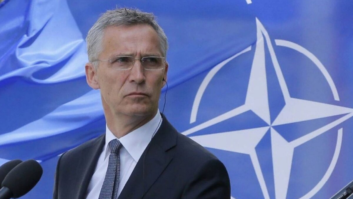 Традиционными уже стали прозрачные намеки генерального секретаря НАТО Йенса Столтенберга на возможность принятия Грузии и Украины в состав блока. 