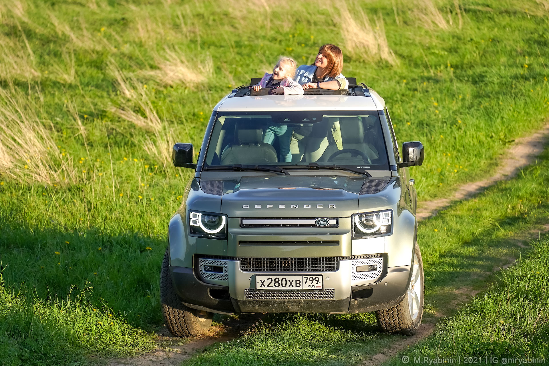 У меня короткий – это звучит гордо! Тест нового Land Rover Defender 903