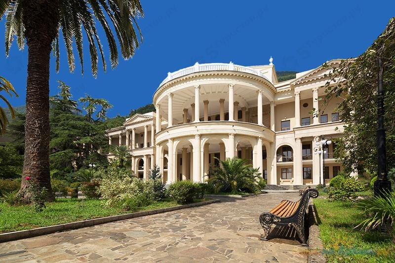 фасад главного корпуса