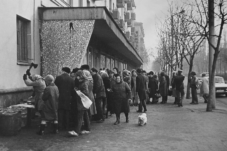 Расцвет социализма. 1980 г. Не знаю, Крым ли, но так всегда было