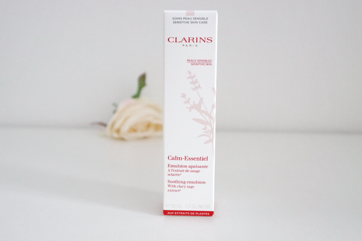 Коробочка эмульсии Clarins Calm-Essentiel