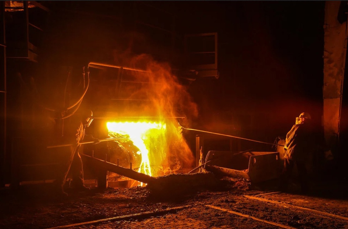 Сталеплавильная печь (фото из интернета)