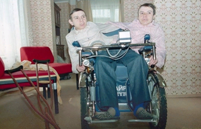 Даша и Маша Кривошляповы