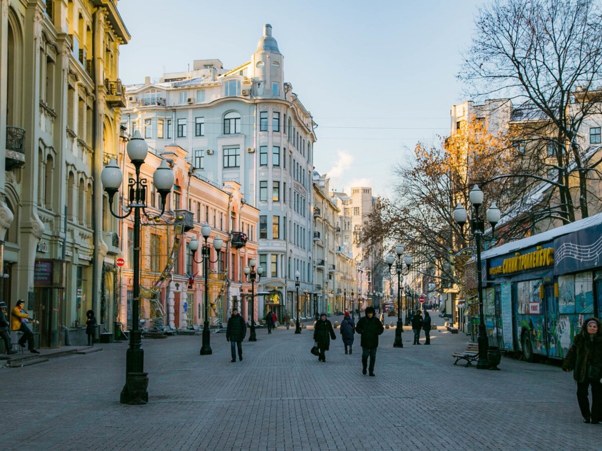 Улицы москвы летом