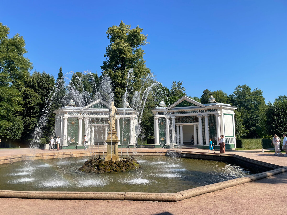 Еще достаточно малолюдно