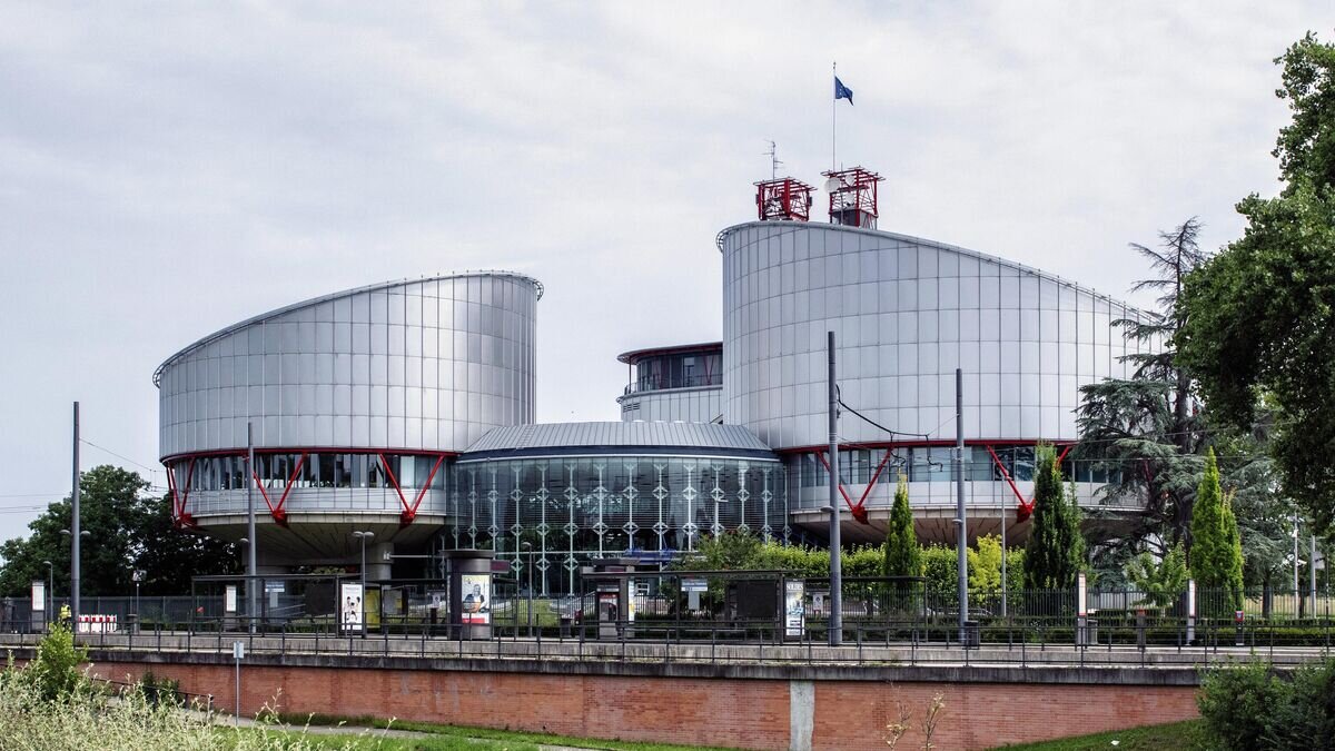    Здание Европейского суда по правам человека (ЕСПЧ) в Страсбурге© РИА Новости / Доминик Вомер