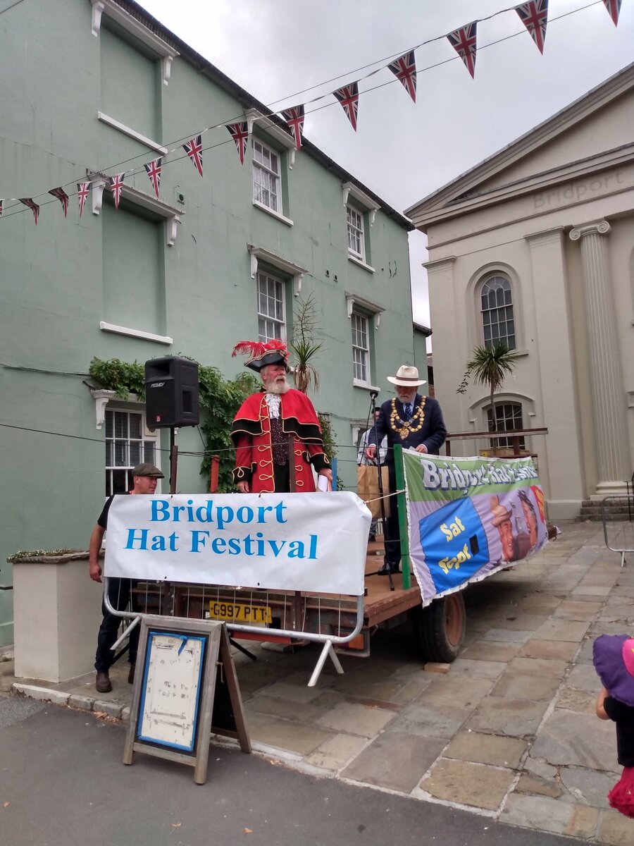 О, Ура! О, Ура! О, Ура! Городской Глашатай. Фото из личного архива