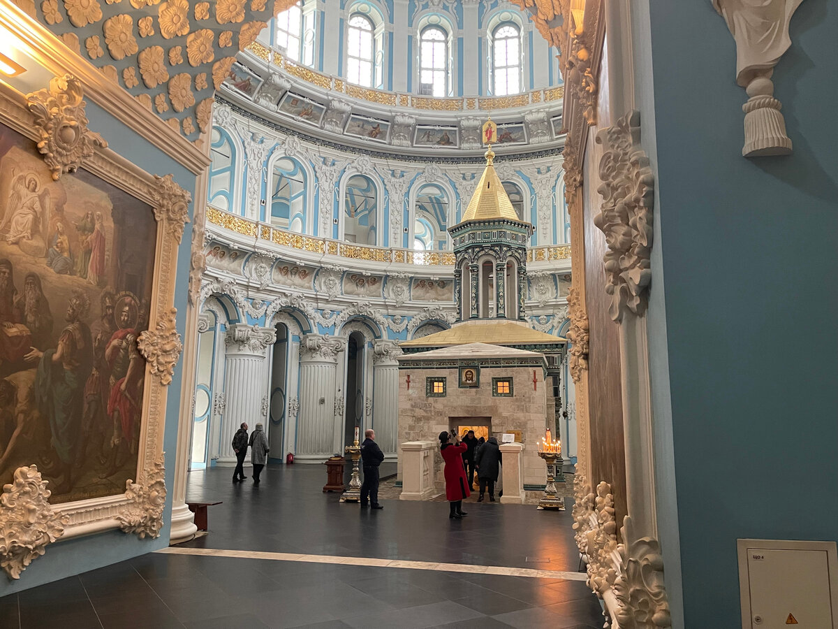 Кувуклия под шатром Анастасия