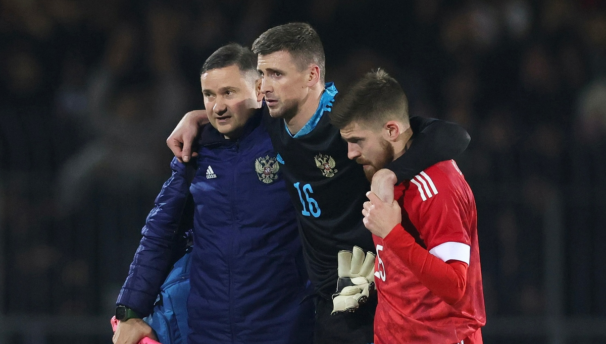 Сергей Песьяков сыграл в Душанбе всего семь минут. Фото: РФС