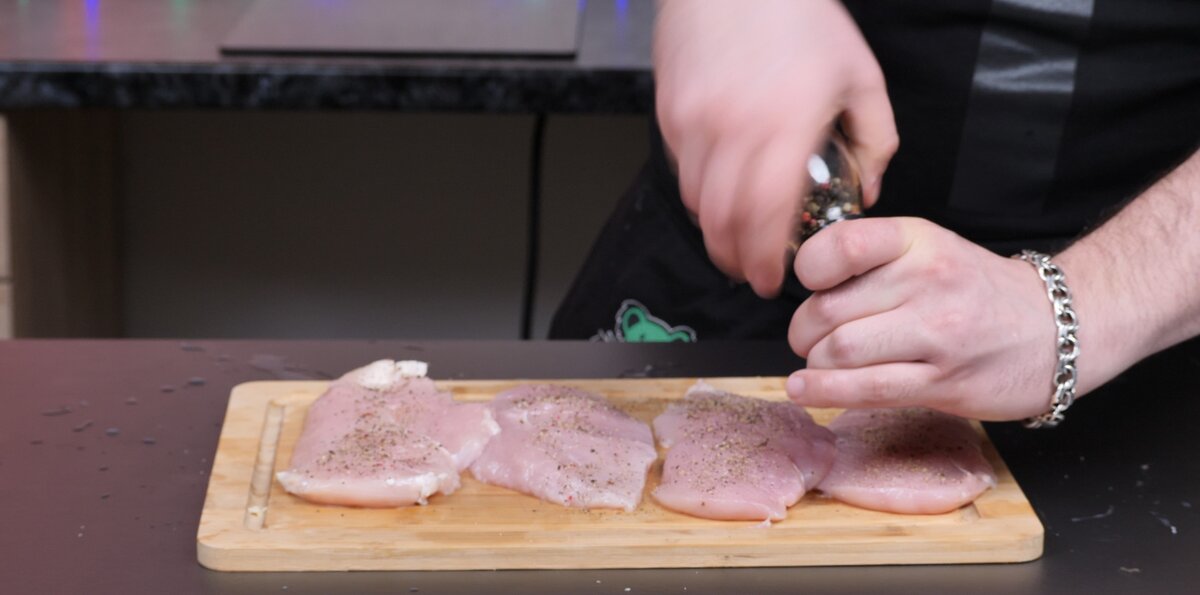 Листайте вправо 