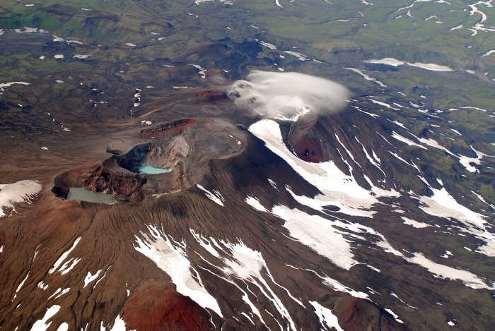 Фото: vulcanikamchatki.ru Вулкан Горелый  