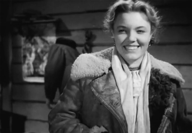 Майя  Забулис в фильме "Чужая родня" источник: kino-teatr.ru